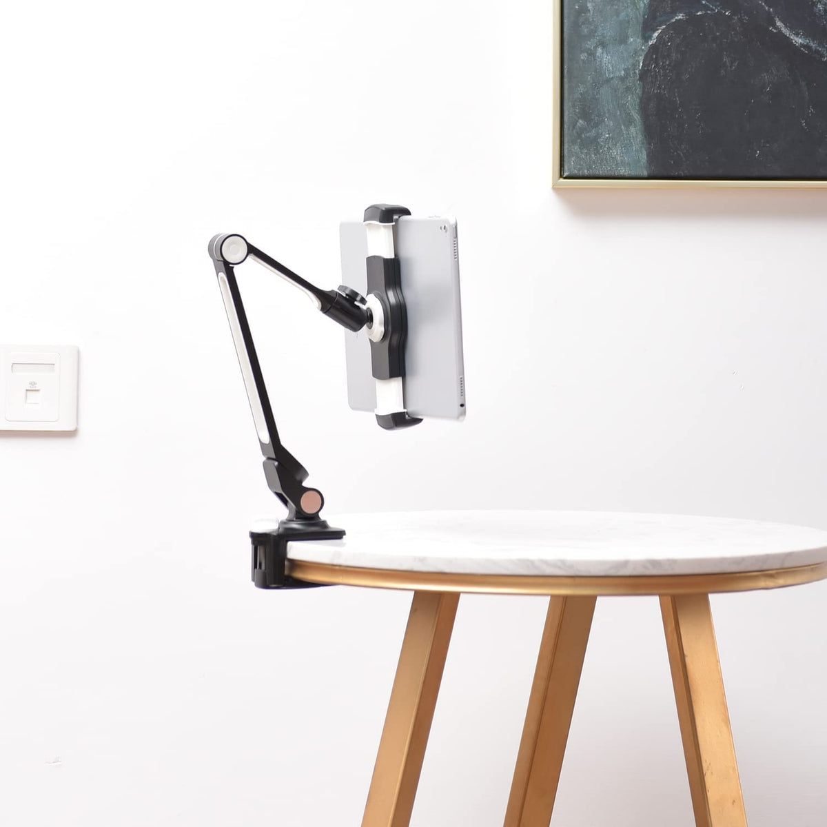 Black Extendable Smart Device Holder With Desk Clamp