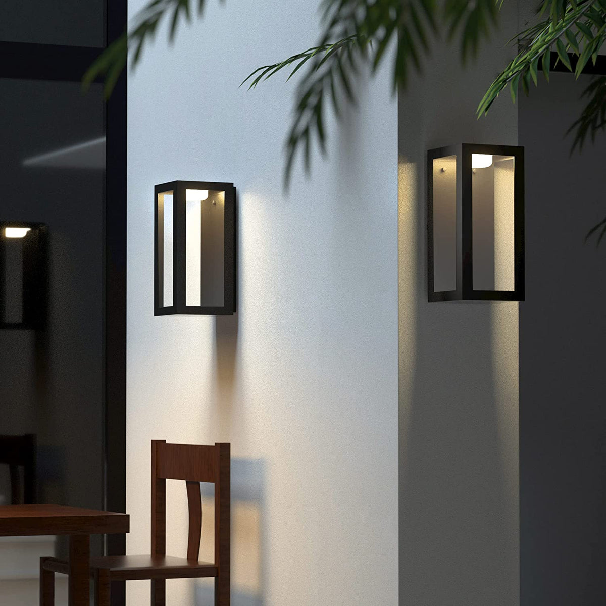 Outdoor Indoor Wall Sconce, Outdoor Wall Light, Matte Black, Clear Glass Shade, 10W, 780 Lumen